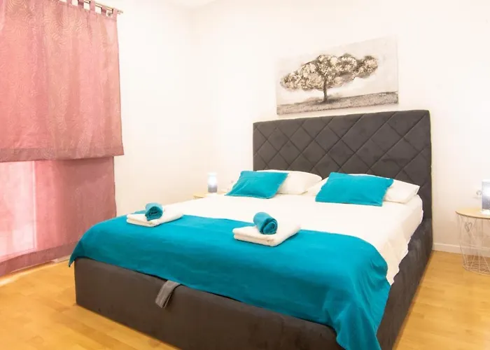 Cvita Free Parking Apartamento Makarska